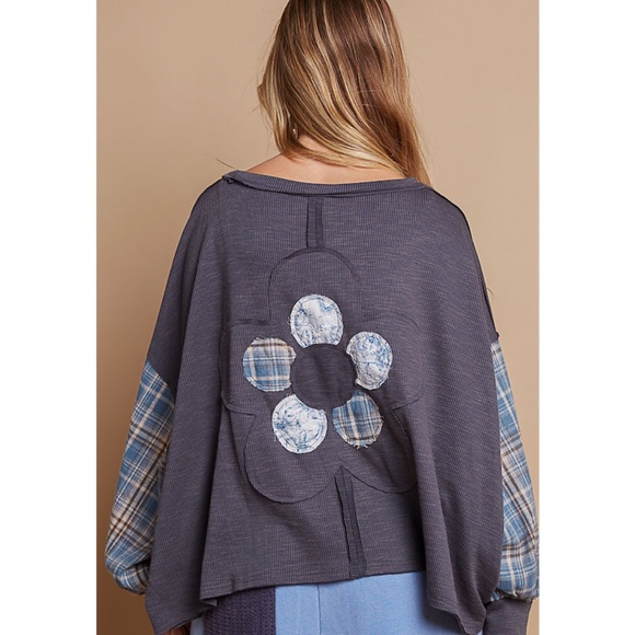 NWOT POL Blue and Gray Floral Patchwork Top w/Plaid Balloon Sleeves - Picture 2 of 3